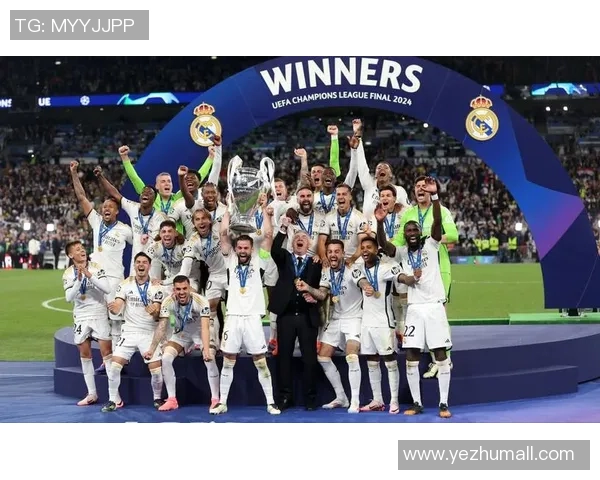 四大足球巨星名字揭秘他们背后的传奇故事与成就