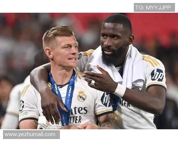 愤怒的德国足球明星怒斥裁判不公赛场风波引发轩然大波