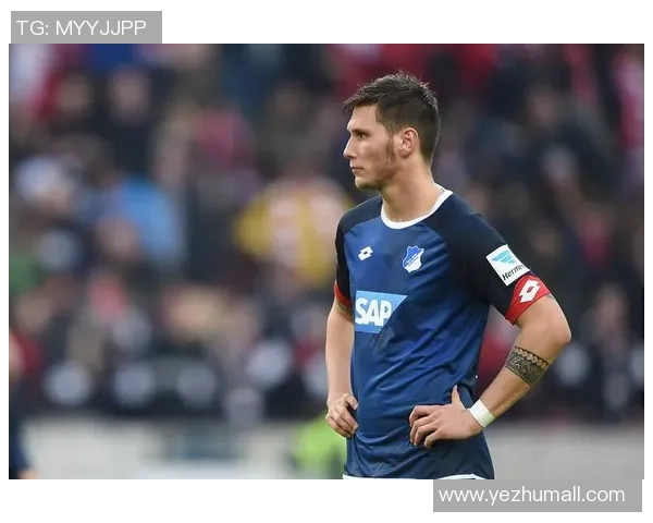 足球小丑头再度回归 引爆球迷热议与赛场风云 足球小丑头再度回归 引爆球迷热议与赛场风云